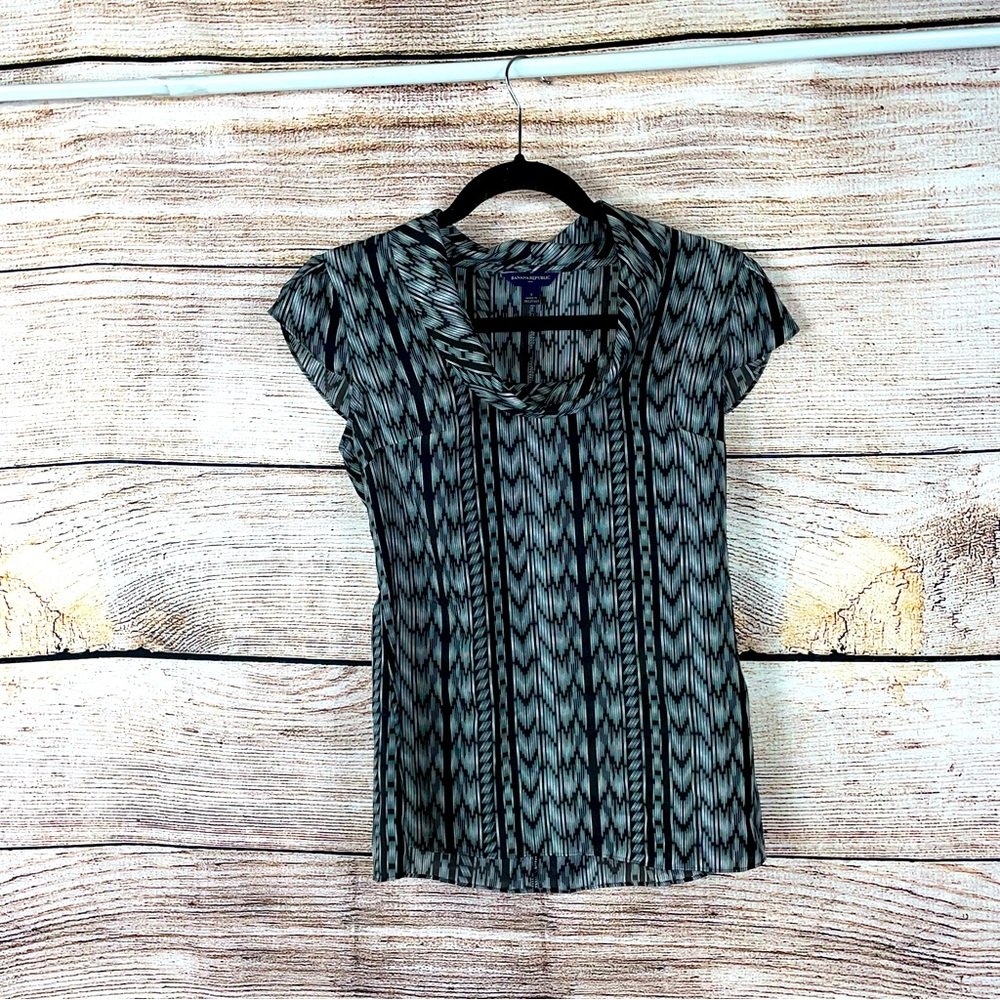💥4/$20💥 Banana Republic Blouse